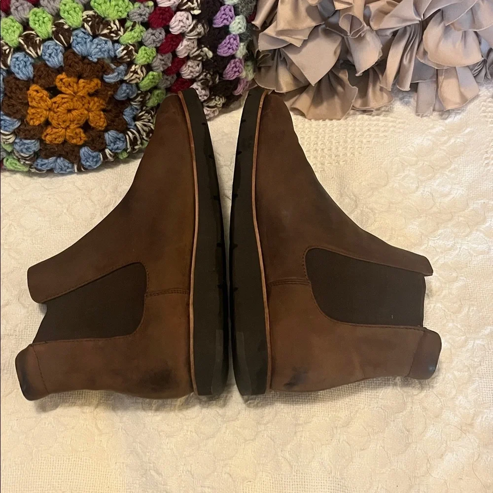 Johnston & Murphy Flex Sole Slip On Brown Distressed Leather Ankle Chelsea Boots